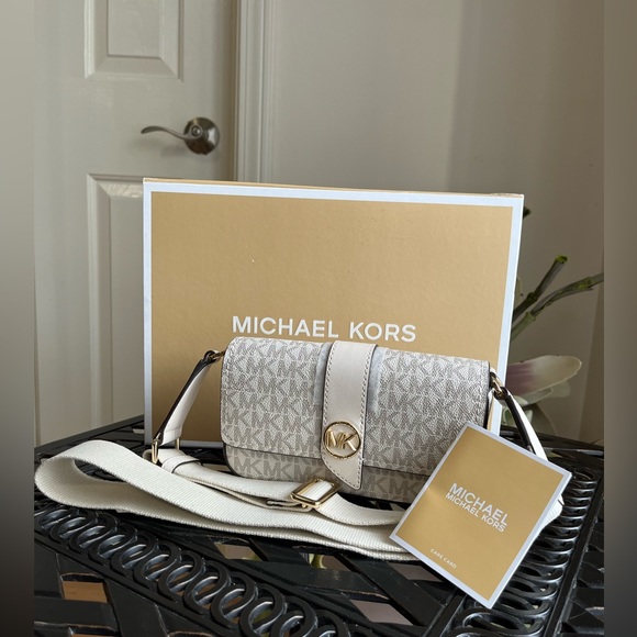 Michael Stars Handbags - ❌SOLD❌NWT Michael Kors Greenwich Logo Sling Crossbody Bag